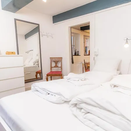 Apartamento Fewo1846 - Zeppelin Koje - Zentral Gelegene Altbauwohnung Mit 2 Schlafzimmern Im 1 Og *